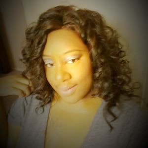 Meet your Posher, Donica